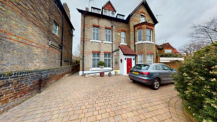 3 Bedroom Flat To Rent In Grange Road, London, W5
