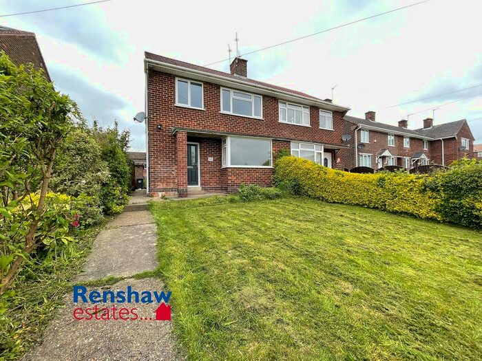 3 Bedroom Semi-Detached House To Rent In Woolsthorpe Crescent, Kirk Hallam, Ilkeston, DE7