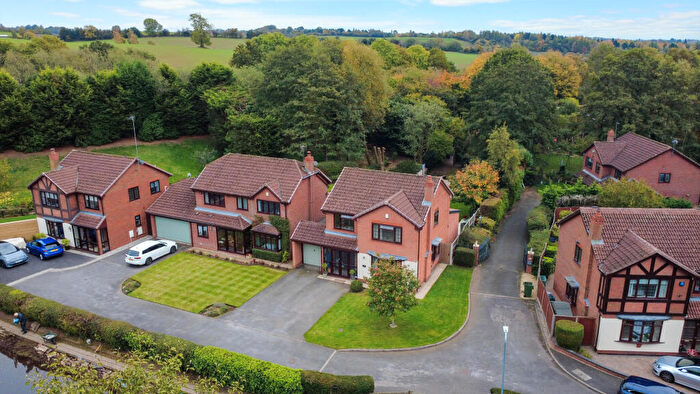 4 Bedroom Detached House For Sale In Beechcroft Drive, Bromsgrove, B61