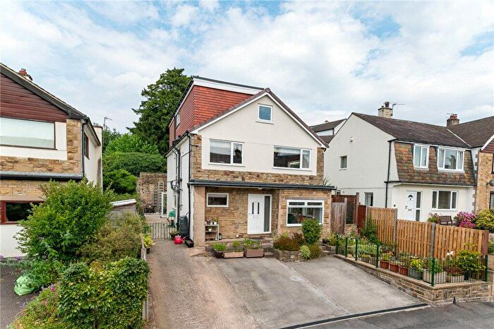 5 Bedroom Detached House For Sale In Leyburn Grove, Bingley, West Yorkshire, BD16