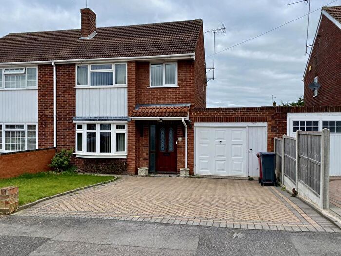 3 Bedroom Semi-Detached House To Rent In Winton Road, Reading, RG2