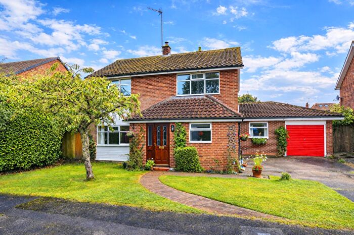 4 Bedroom Detached House For Sale In Nether Court Farnsfield, NG22