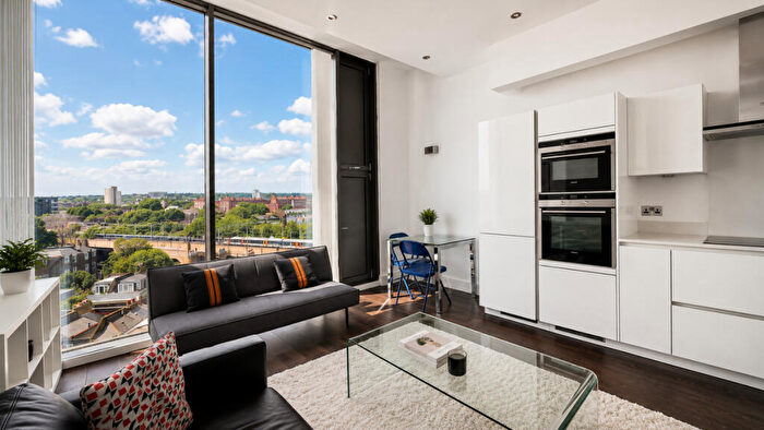 2 Bedroom Apartment For Sale In Camden Road, Camden, NW1