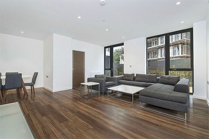 4 Bedroom Flat To Rent In Sitka House, Quebec Way, Canada Water, SE16