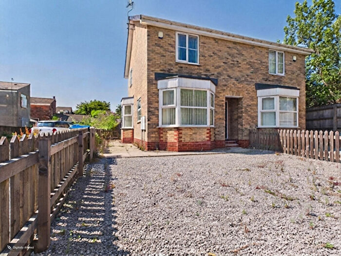 2 Bedroom Semi-Detached House To Rent In Louis Street, Hull, HU3