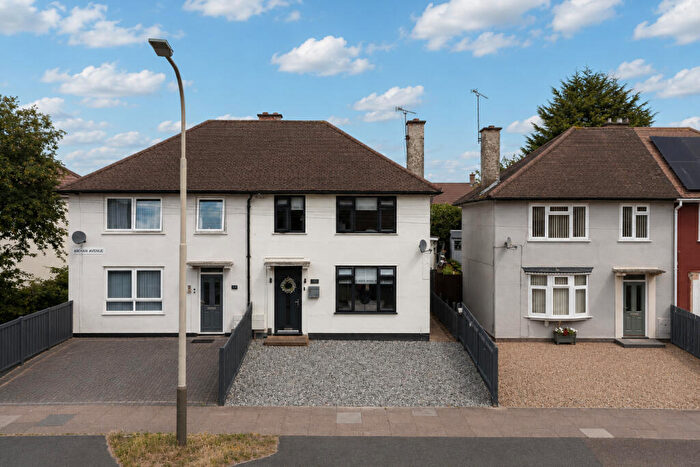 3 Bedroom Semi-Detached House For Sale In Aikman Avenue, New Parks, Leicester, Leicestershire, LE3