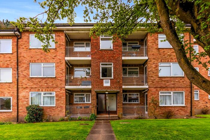 2 Bedroom Flat To Rent In Athenaeum Road London, N20