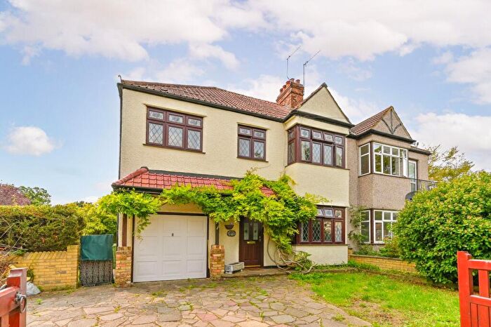 4 Bedroom Semi Detached House To Rent In Grennel Road, Sutton, SM1
