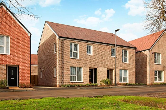 3 Bedroom Semi-Detached House For Sale In Graylingwell Drive, Chichester, PO19