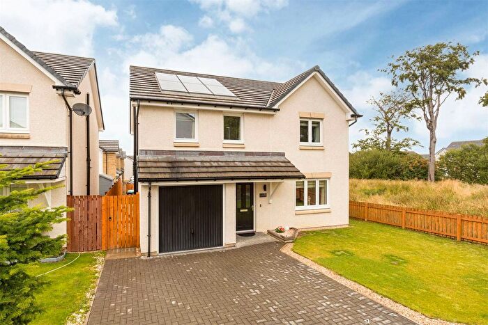 4 Bedroom Detached House For Sale In Croft Park Crescent, Whitburn, Bathgate, EH47
