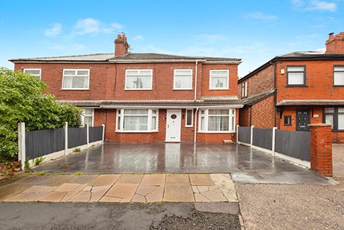 5 Bedroom Semi Detached House For Sale In Nield Road, Denton, Manchester, Greater Manchester, M34