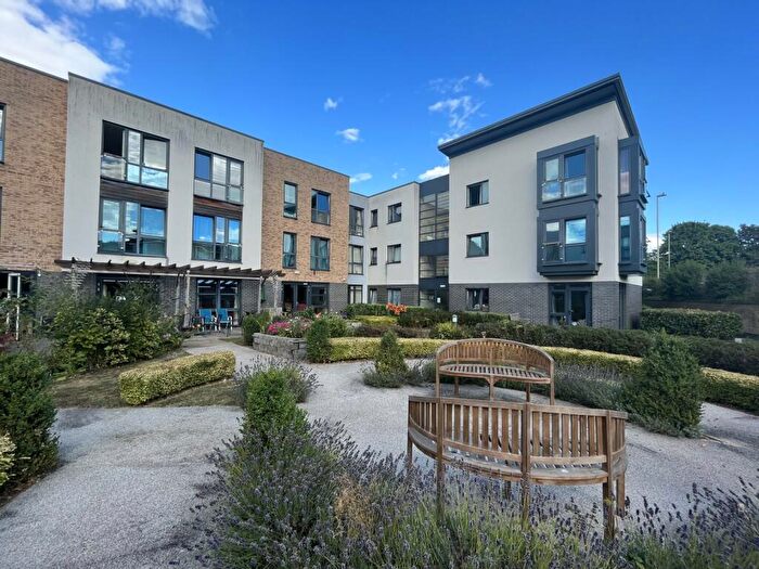 2 Bedroom Apartment For Sale In Barber Road, Basingstoke, Hampshire, RG22