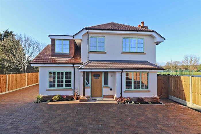 4 Bedroom Detached House For Sale In Whiteheath Avenue, Ruislip, HA4