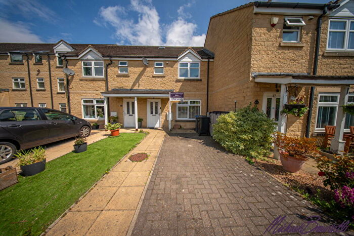 4 Bedroom Terraced House For Sale In The Plantations, Bradford, BD12