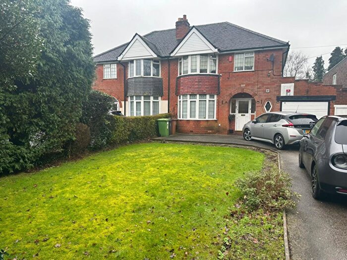 3 Bedroom Semi Detached House To Rent In Chester Road, Streetly, B74