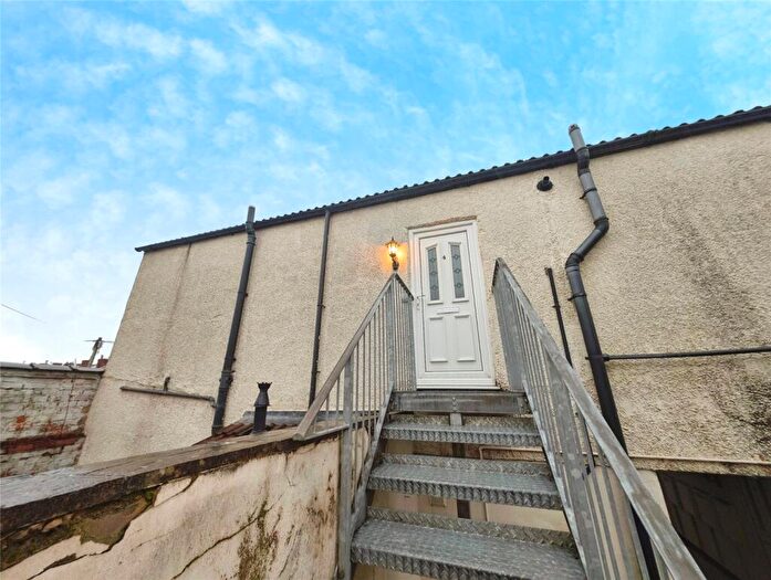 1 Bedroom Flat To Rent In Ostlers Court, Cross Street, Darlington, Durham, DL3