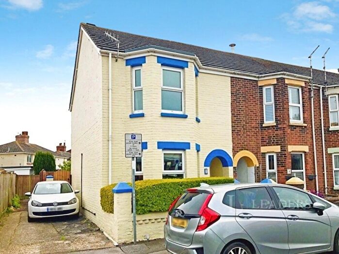 2 Bedroom End Of Terrace House For Sale In Green Road, Poole, Dorset, BH15