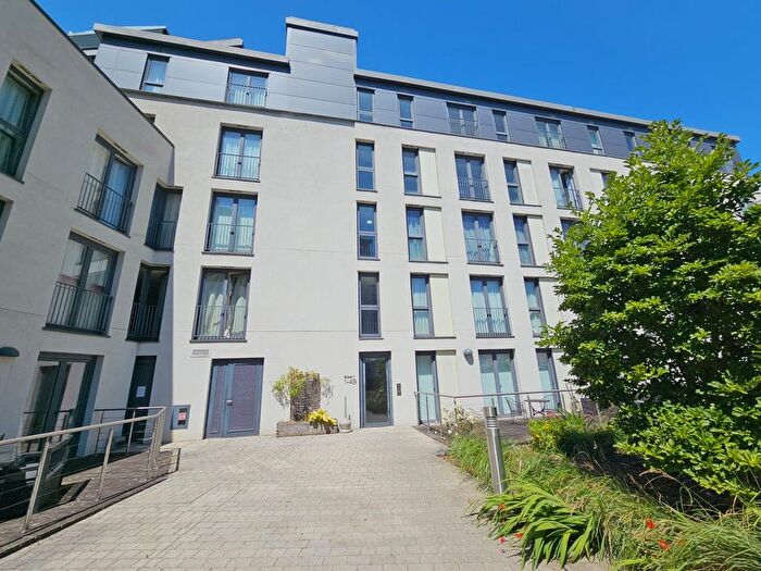 2 Bedroom Flat To Rent In Apartment, , The Hayes, Cardiff, CF10