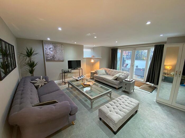 2 Bedroom Flat To Rent In Hilldene, Harehills Lane, Leeds, LS8