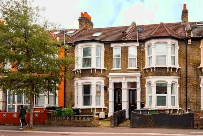 2 Bedroom Flat To Rent In Lea Bridge Road, London, E10
