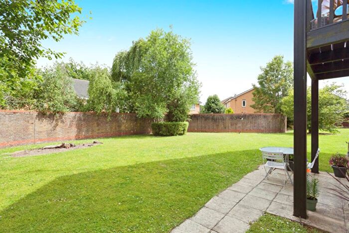 2 Bedroom Apartment To Rent In Rosemead Gardens, Crawley, RH10
