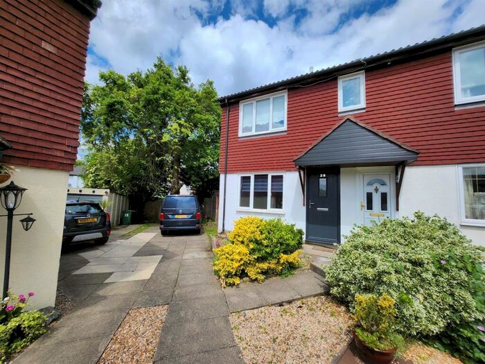 1 Bedroom Maisonette To Rent In Stapleford Close, London, E4