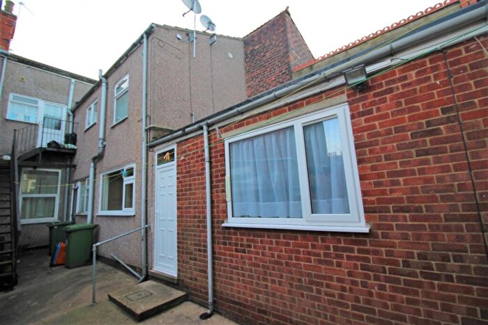 1 Bedroom Terraced House To Rent In Littlefield Lane, Grimsby, South Humberside, DN31
