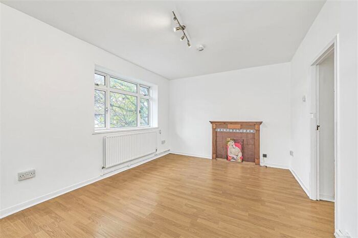 3 Bedroom Flat For Sale In Crawford Estate, SE5