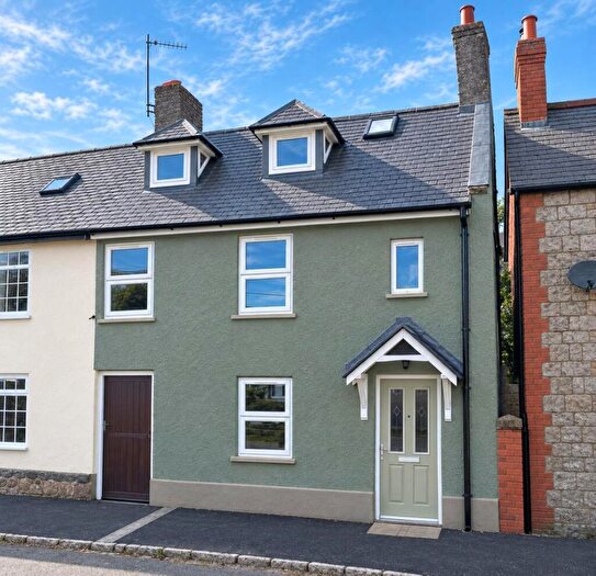 4 Bedroom End Of Terrace House For Sale In Mwrog Street, Ruthin, LL15