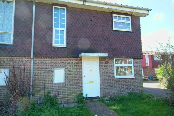 4 Bedroom Property To Rent In Smith Street, Berrylands, Surbiton, KT5