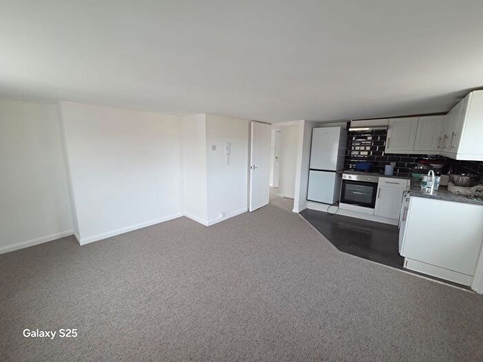 2 Bedroom Flat To Rent In Duke Street, Margate, CT9