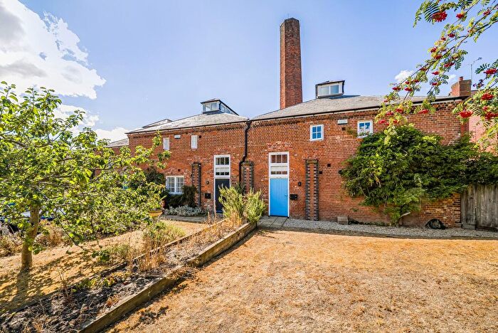 4 Bedroom End Terrace House For Sale In Newman Road, Devizes, SN10