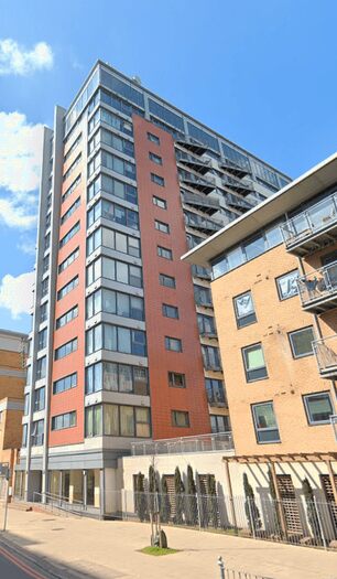 2 Bedroom Flat To Rent In Ilford, IG26