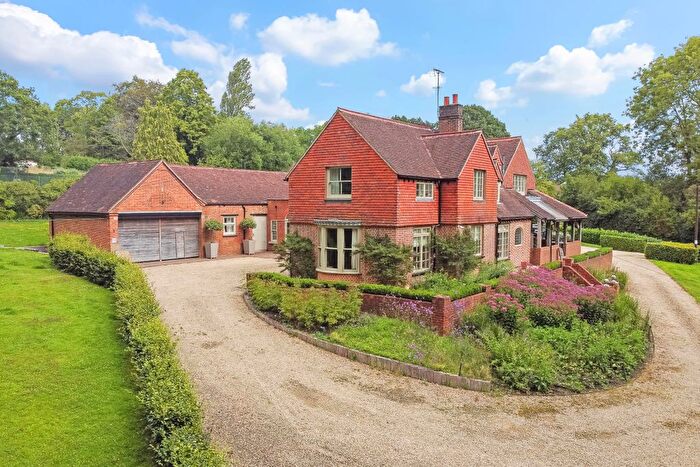 5 Bedroom Detached House For Sale In Petworth Road, Chiddingfold, GU8