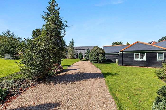 4 Bedroom Barn Conversion For Sale In East Park Lane, Newchapel, RH7