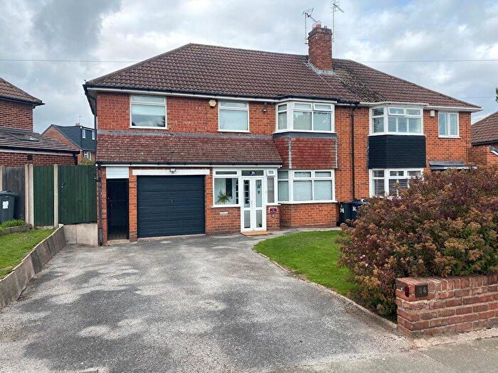 4 Bedroom Semi-Detached House For Sale In Chamberlain Road, Birmingham, West Midlands, B13