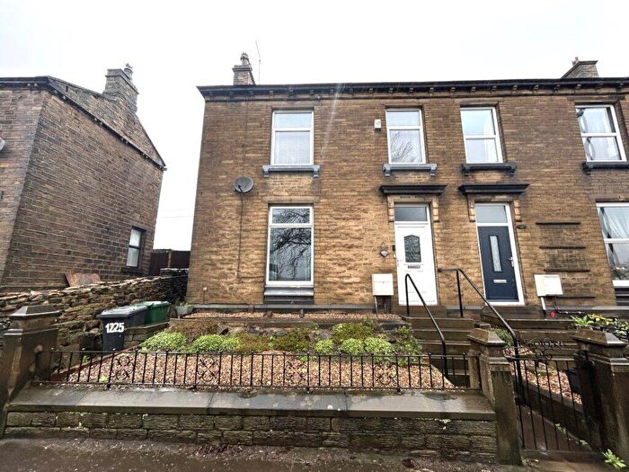 3 Bedroom Semi Detached House For Sale In Leeds Road, Bradley, HD2