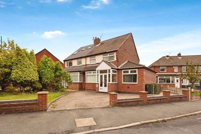 3 Bedroom Semi-Detached House For Sale In Bradwen Close, Denton, Manchester, Greater Manchester, M34