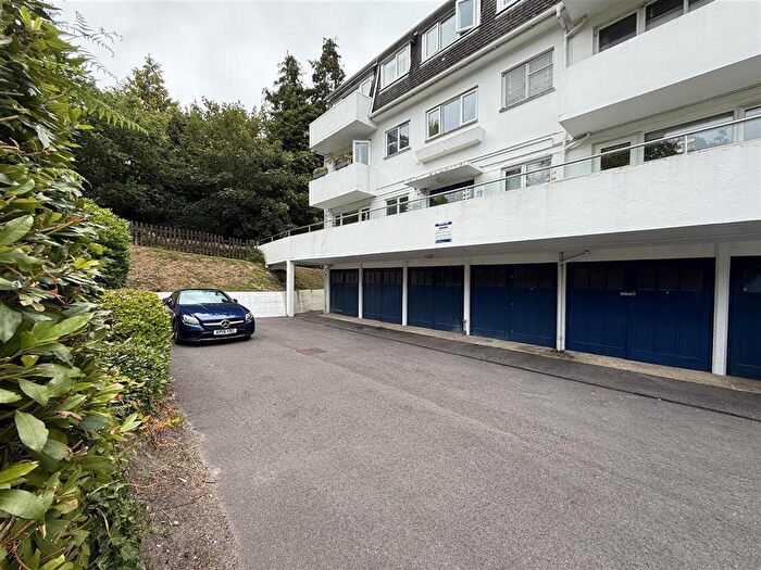 2 Bedroom Flat For Sale In Braidley Road, Bournemouth, BH2