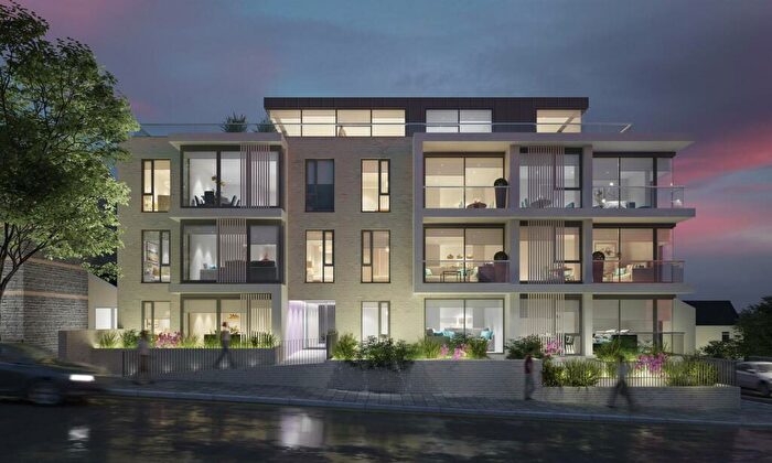 2 Bedroom Apartment For Sale In Windsor Gardens, Penarth, CF64