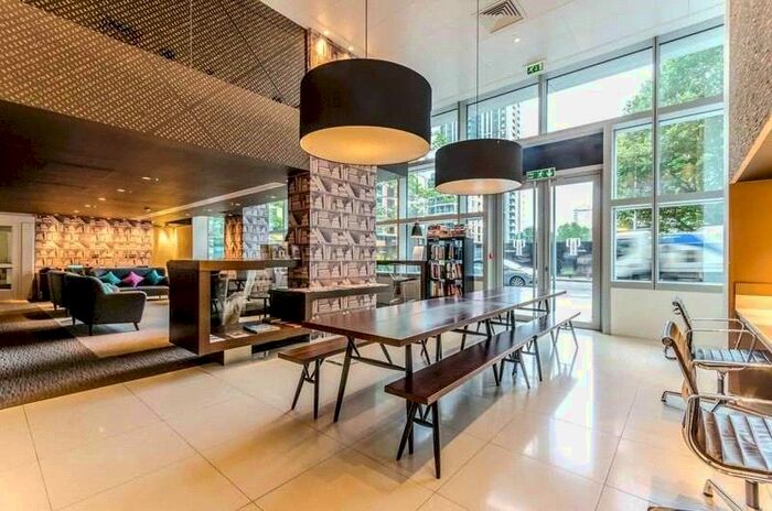 Studio To Rent In Pan Peninsula Square, London, E14