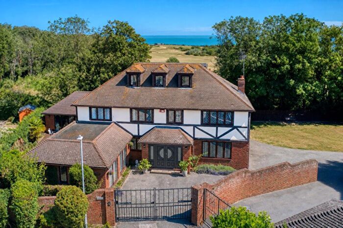 5 Bedroom Detached House For Sale In Woodland Way, Broadstairs, Kent, CT10
