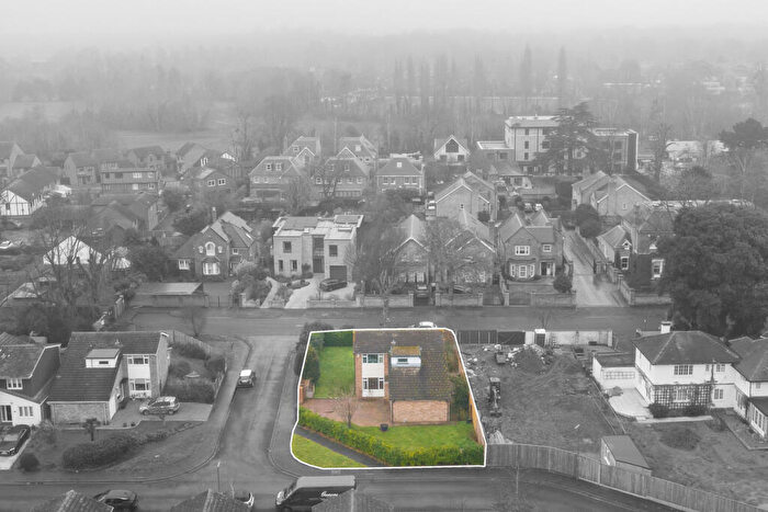 3 Bedroom Detached House For Sale In Parsons Mead, East Molesey, KT8