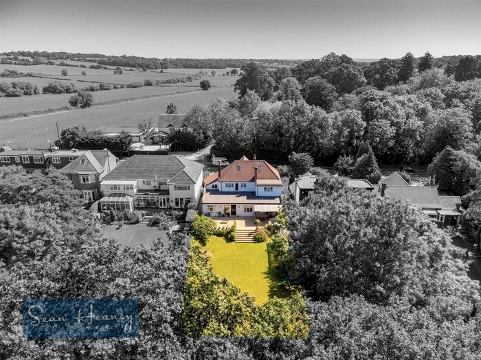 6 Bedroom Detached House For Sale In Cockfosters Road, Cockfosters, Barnet, EN4