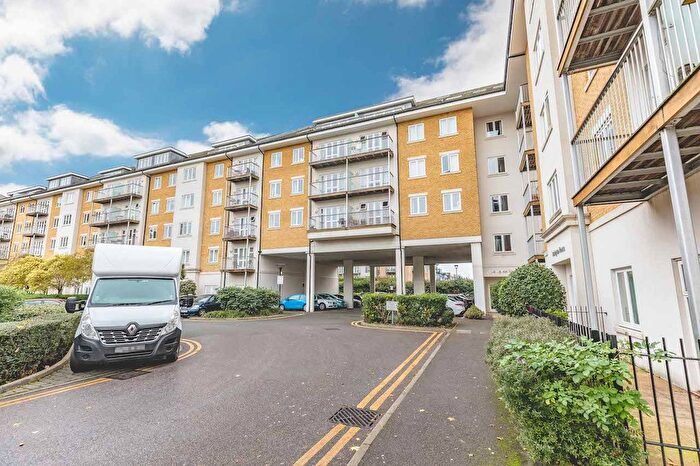 3 Bedroom Flat To Rent In Park Lodge Avenue, West Drayton, UB7