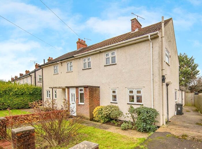 3 Bedroom Semi Detached House For Sale In Caithness Close, Ipswich, IP4