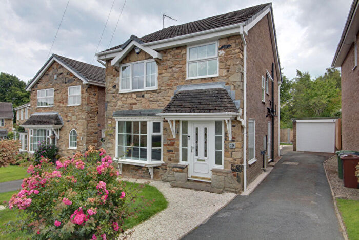 4 Bedroom Detached House To Rent In , East Causeway Vale, Adel, Leeds., LS16