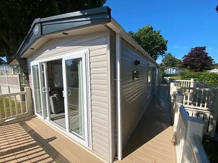 2 Bedroom Park Home For Sale In Broadfield, Saundersfoot, SA69