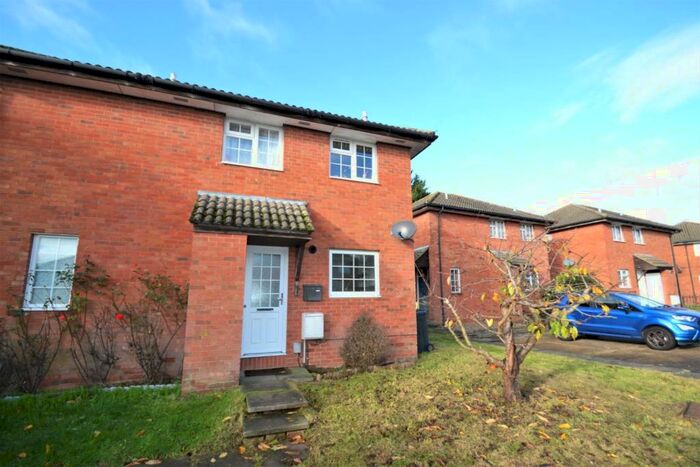 1 Bedroom Maisonette To Rent In Larkinson, Stevenage, SG1