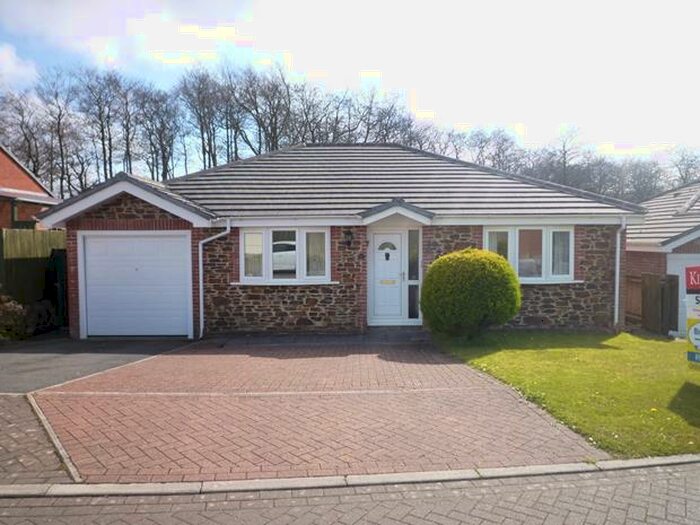 3 Bedroom Bungalow To Rent In Oakleaf Close, Halwill Junction, EX21